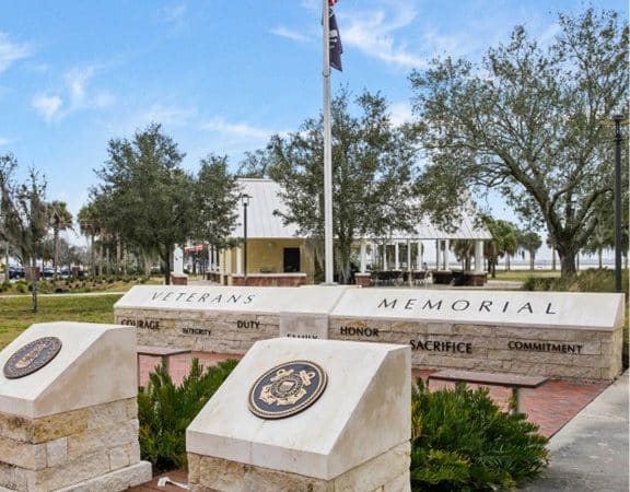 OLH_Kissimmee_Pic_VeteransMemorial_4_Photoshoot_Collage2